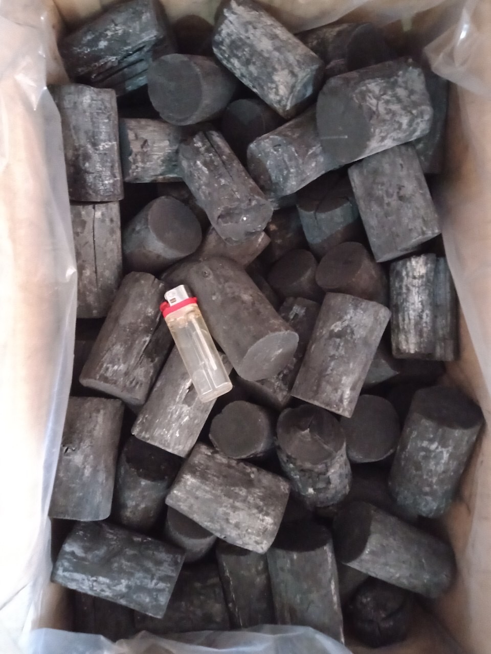 Than trắng Bạch đàn Việt Nam cho thị trường Hàn Quốc, size L